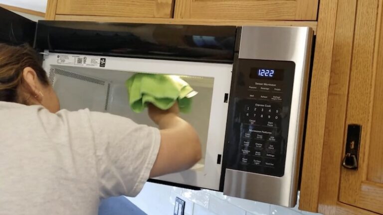 Microwave cleaning